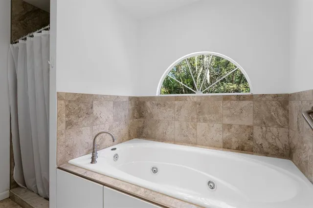 $2,400 | 1343 Highland Avenue Northwest, Tarpon Springs, FL 34689