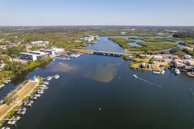 $2,400 | 1343 Highland Avenue Northwest, Tarpon Springs, FL 34689