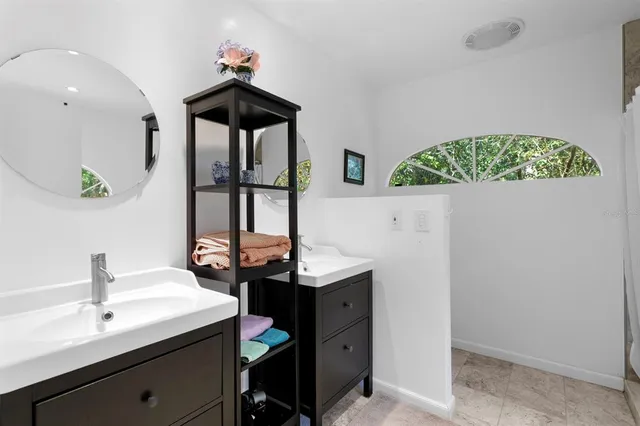 $2,400 | 1343 Highland Avenue Northwest, Tarpon Springs, FL 34689