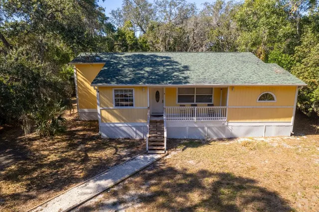 $2,400 | 1343 Highland Avenue Northwest, Tarpon Springs, FL 34689