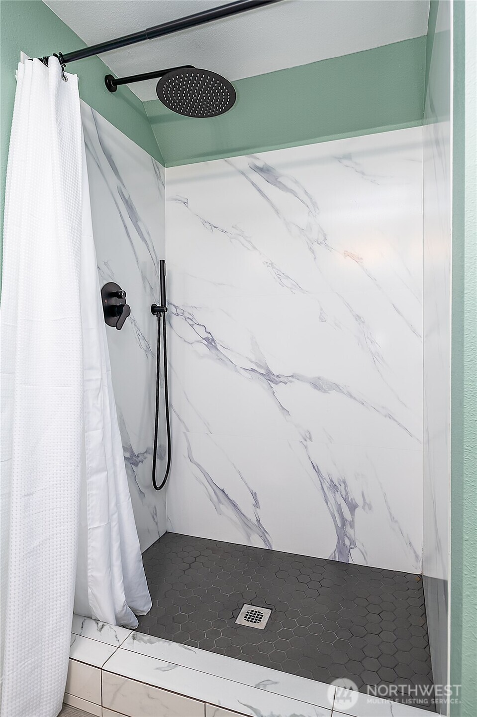 7638 Winona Avenue North, Unit B Seattle, WA 98103 - Photo 13 of 20 a view of entryway