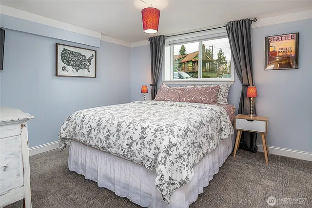 $2,795 | 7638 Winona Avenue North, Unit B, Seattle, WA 98103