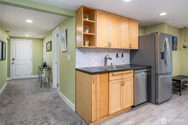 $2,795 | 7638 Winona Avenue North, Unit B, Seattle, WA 98103