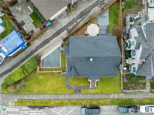 $2,795 | 7638 Winona Avenue North, Unit B, Seattle, WA 98103