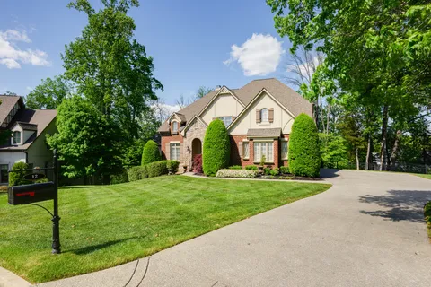 $2,350,000 | 12 Medalist Court, Brentwood, TN 37027