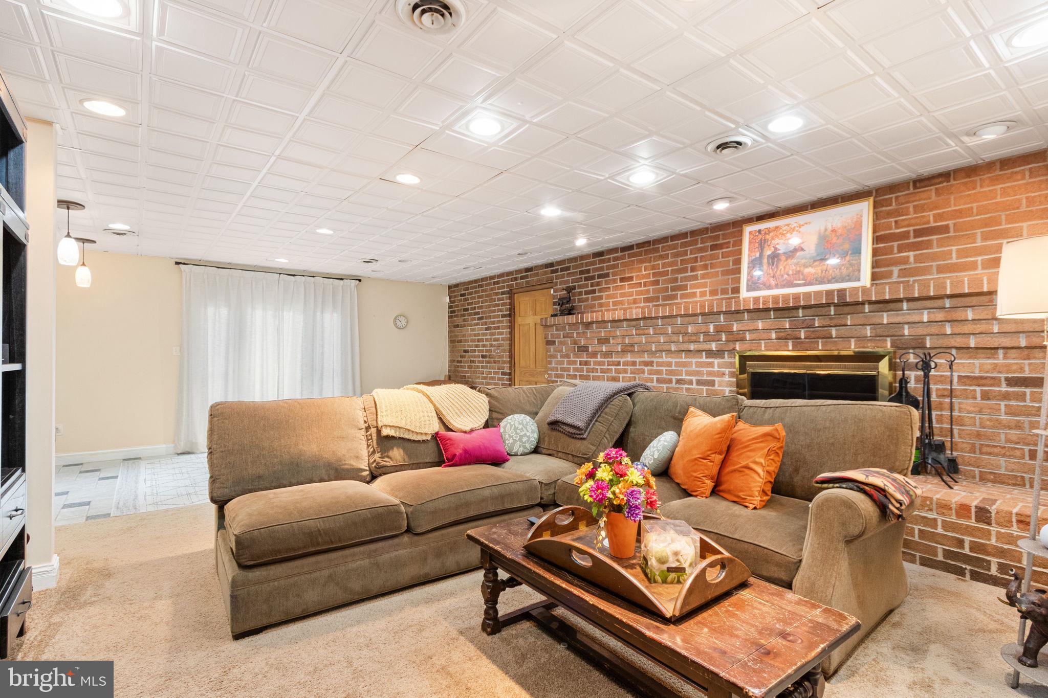 54 Richards Ferry Road Fredericksburg, VA 22406 - Photo 34 of 53 a living room with furniture