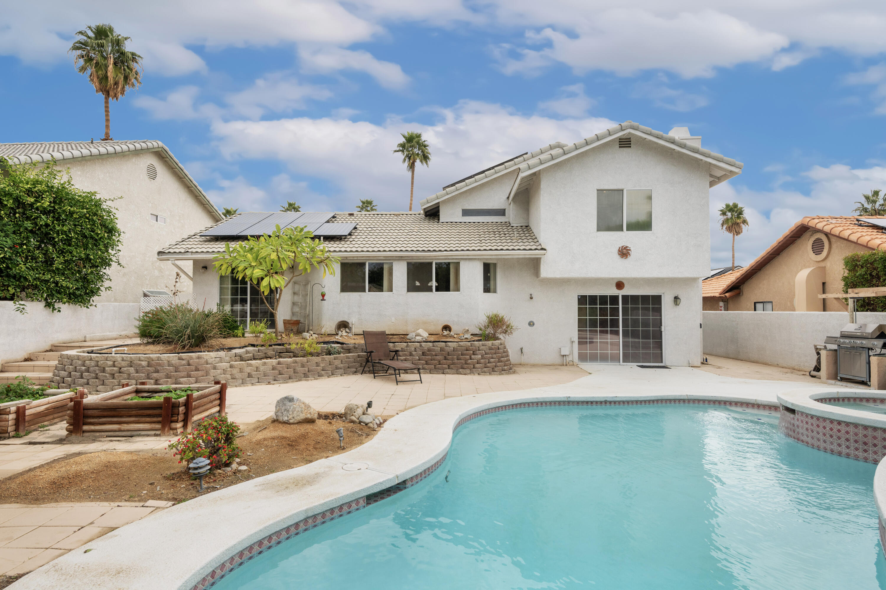 68947 Risueno Road Cathedral City, CA 92234 - Photo 2 of 49 39-39