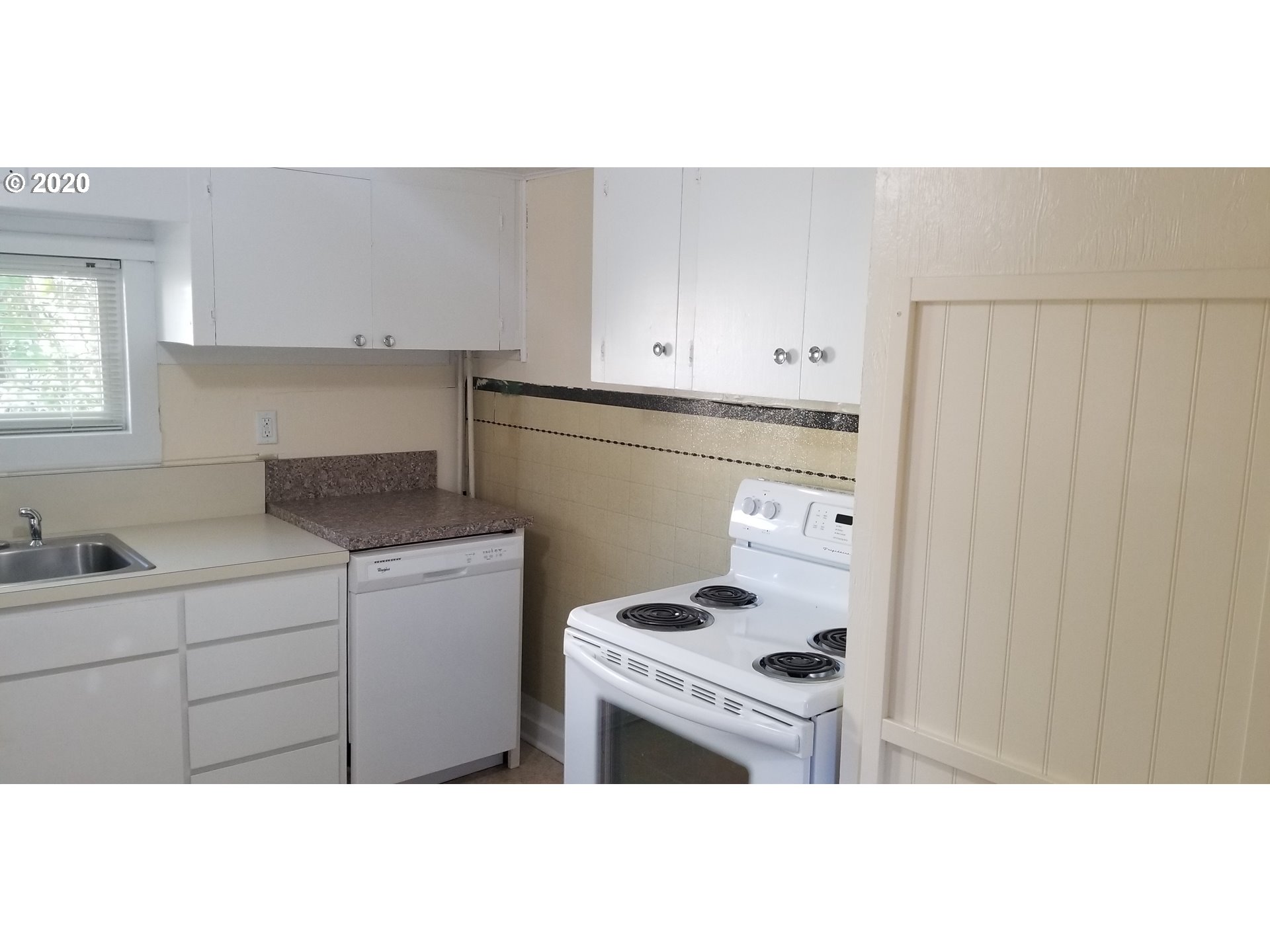 2685 G Street Springfield, OR 97477 - Photo 12 of 18