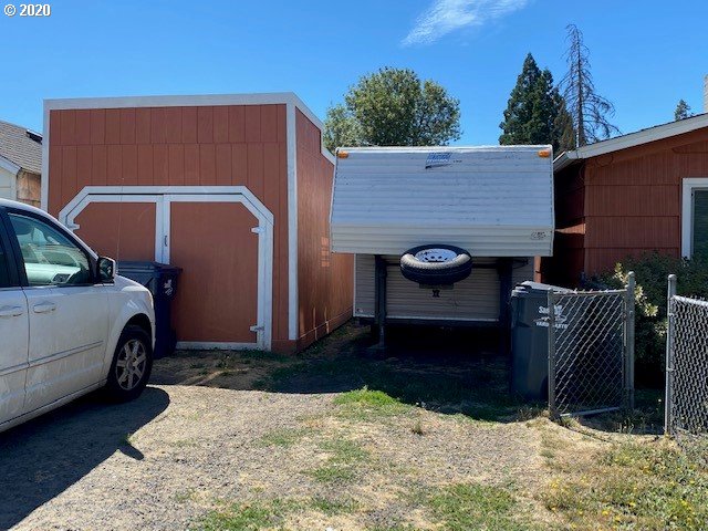 2685 G Street Springfield, OR 97477 - Photo 18 of 18