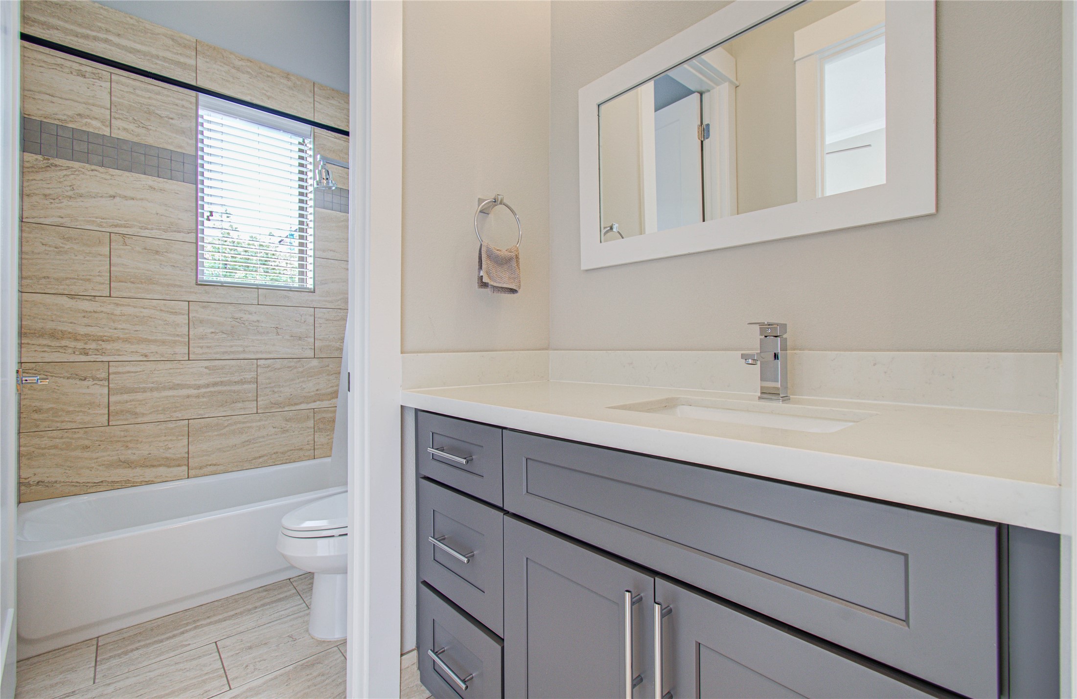 3516 Bastrop Street Houston, TX 77004 - Photo 21 of 25 a bathroom with a sink a toilet and bathtub