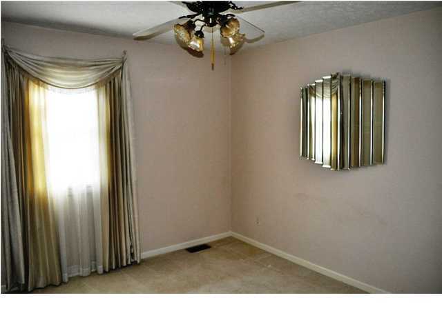 7821 Rochelle Road Louisville, KY 40228 - Photo 12 of 16 Additional Photo