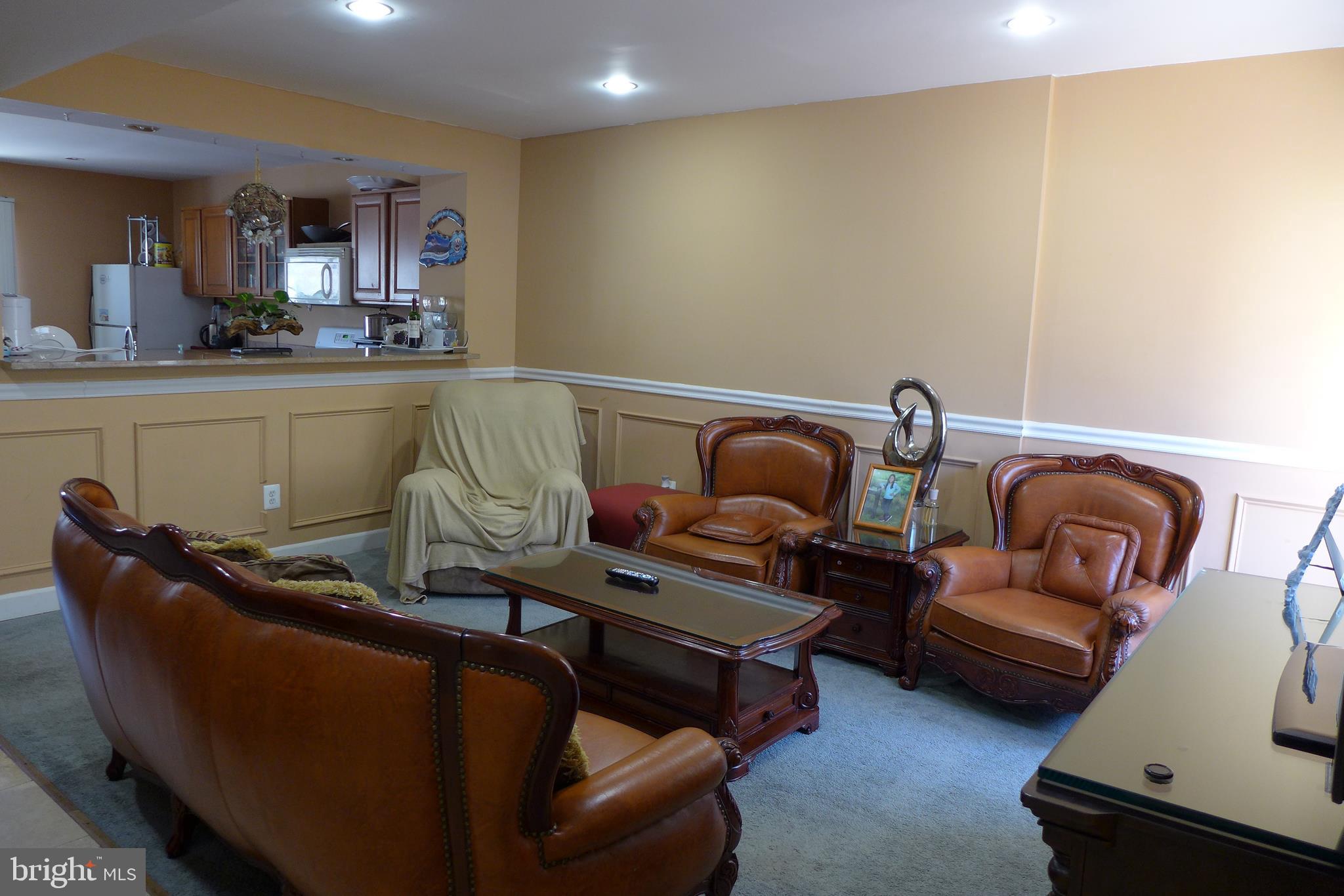 2357 Southgate Square Reston, VA 20191 - Photo 2 of 32 Living room