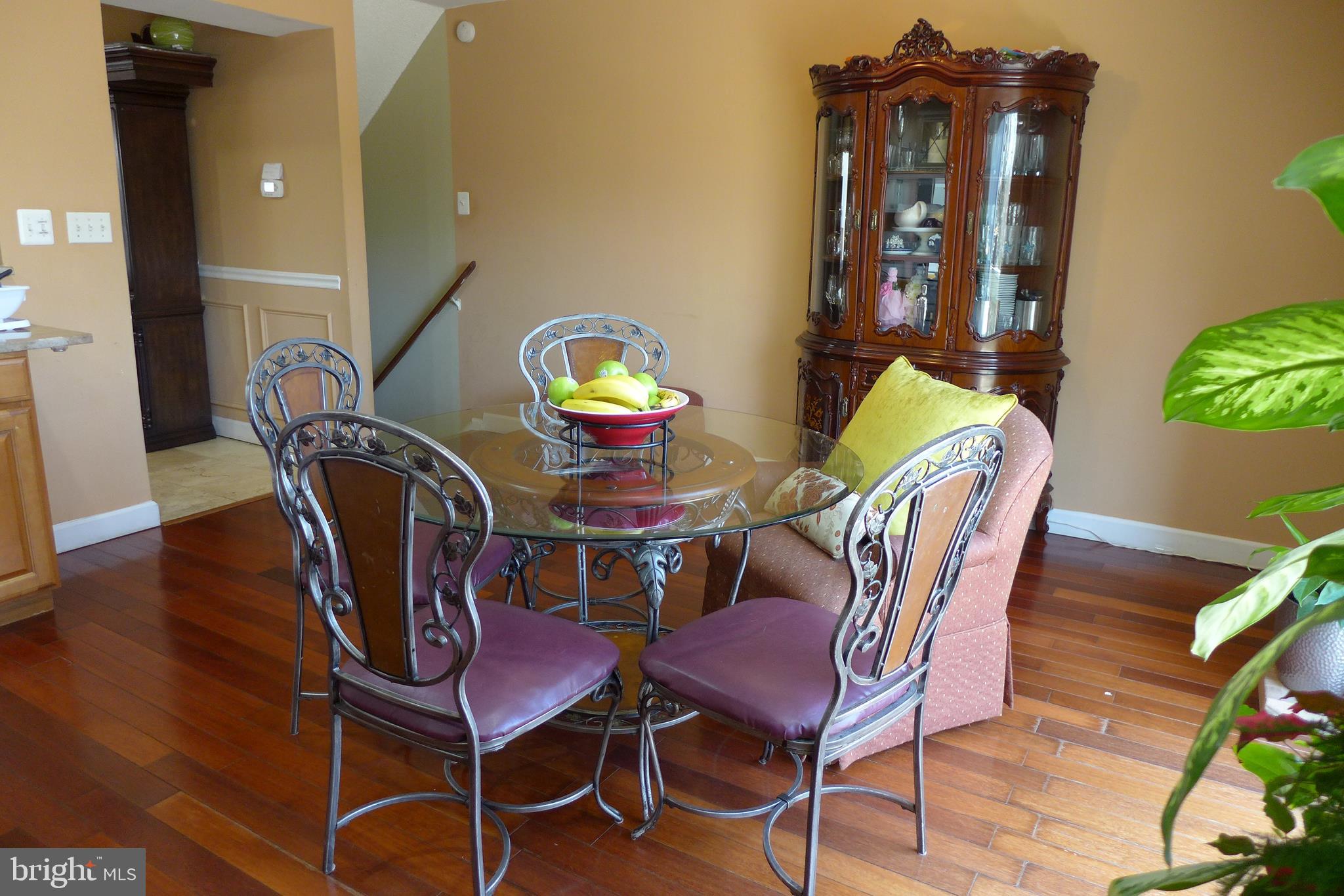 2357 Southgate Square Reston, VA 20191 - Photo 6 of 32 Dining area