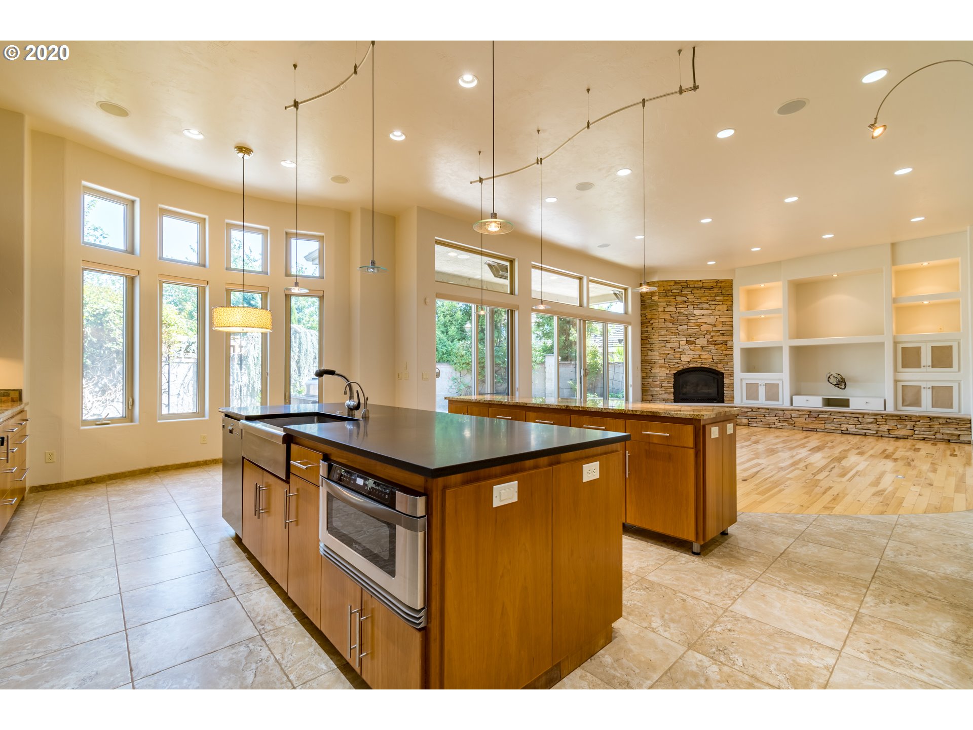 1950 Lakeview Drive Eugene, OR 97408 - Photo 11 of 32