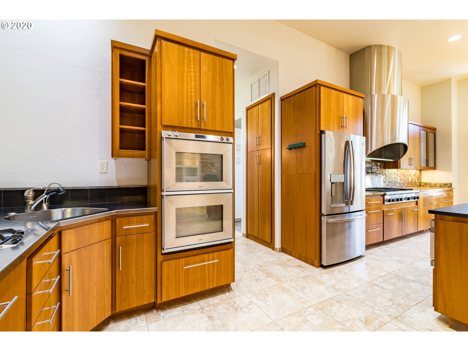 1950 Lakeview Drive Eugene, OR 97408 - Photo 15 of 32