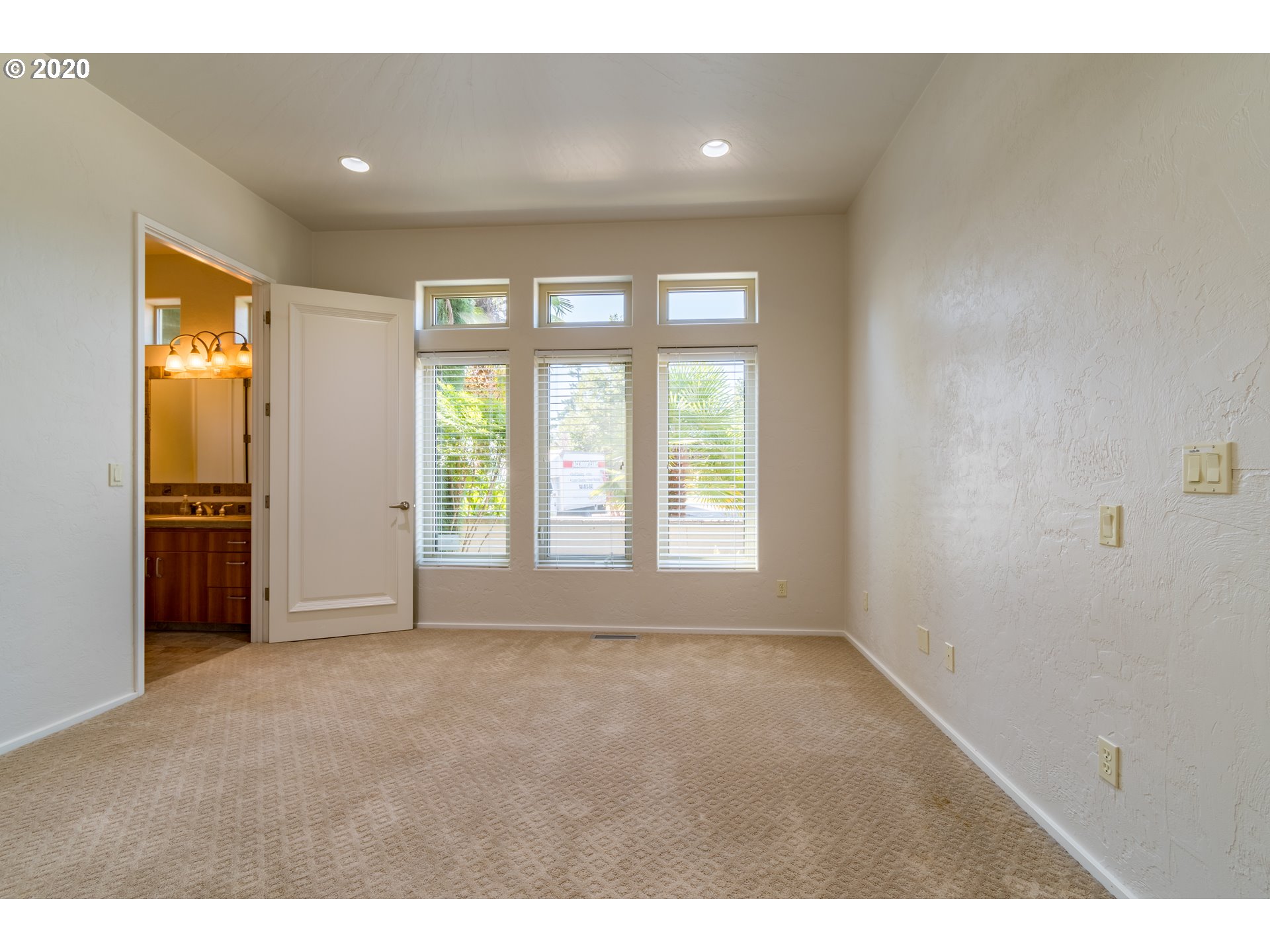 1950 Lakeview Drive Eugene, OR 97408 - Photo 23 of 32