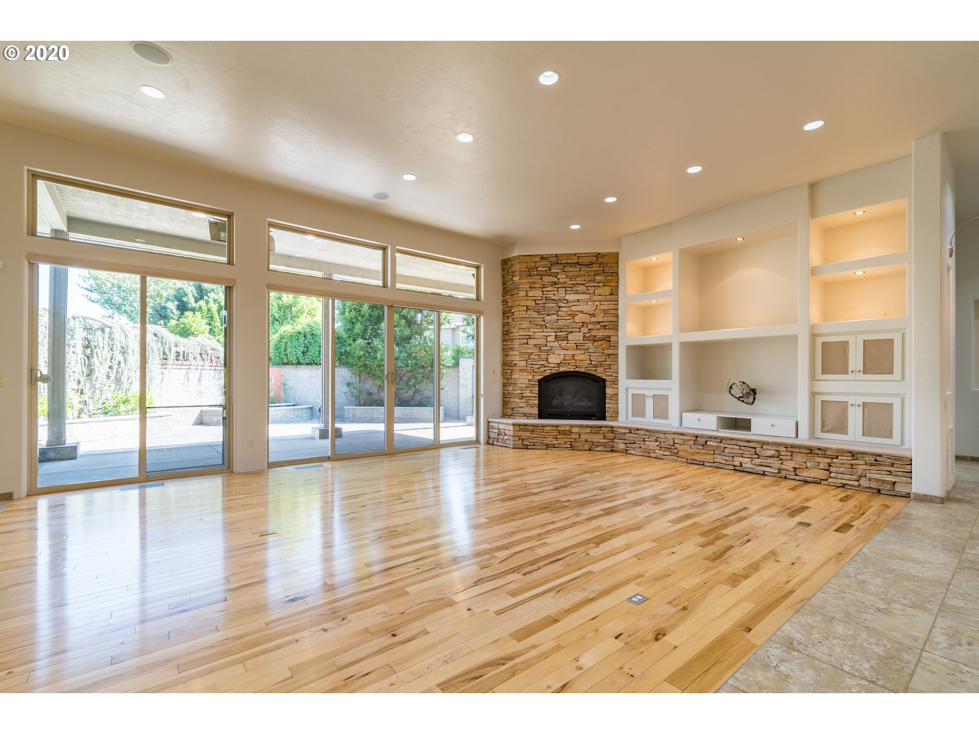 1950 Lakeview Drive Eugene, OR 97408 - Photo 5 of 32