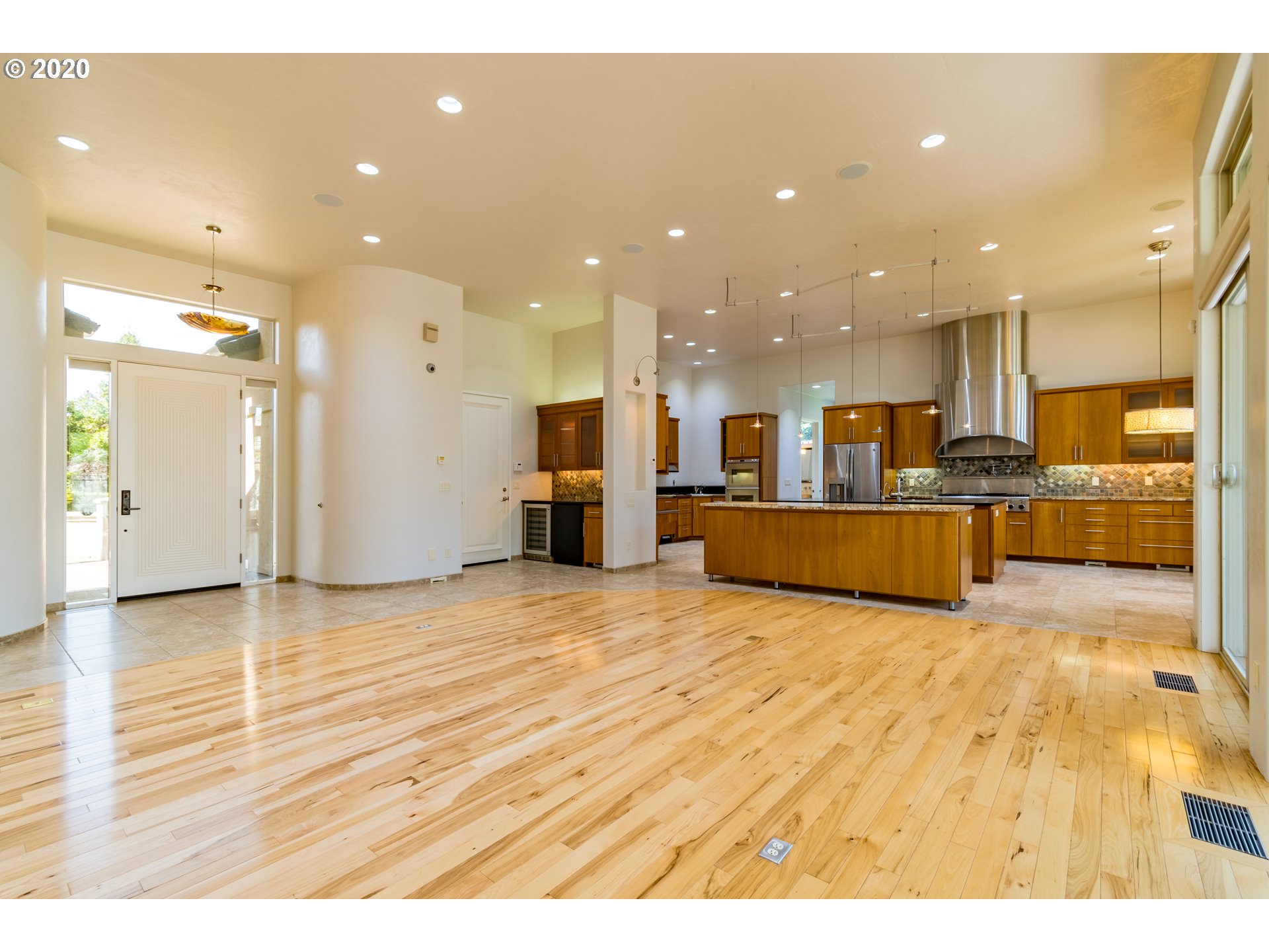 1950 Lakeview Drive Eugene, OR 97408 - Photo 7 of 32