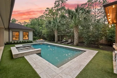 $3,400,000 | 711 Timber Hill Drive, Hedwig Village, TX 77024