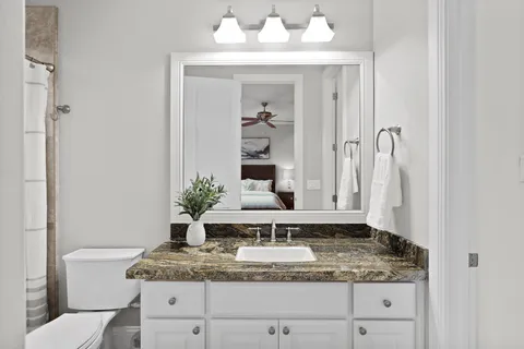 $3,400,000 | 711 Timber Hill Drive, Hedwig Village, TX 77024