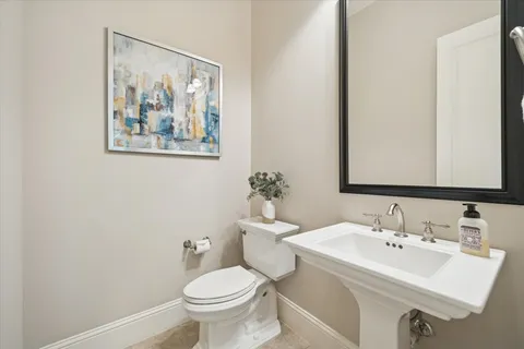 $3,400,000 | 711 Timber Hill Drive, Hedwig Village, TX 77024