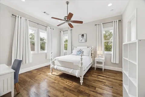 $3,400,000 | 711 Timber Hill Drive, Hedwig Village, TX 77024