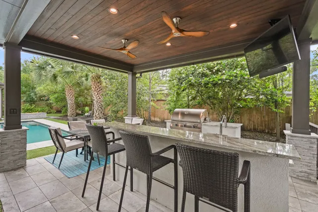 $3,400,000 | 711 Timber Hill Drive, Hedwig Village, TX 77024