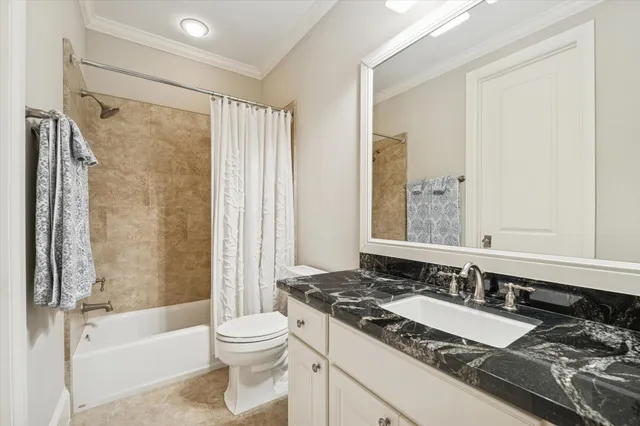 $3,400,000 | 711 Timber Hill Drive, Hedwig Village, TX 77024