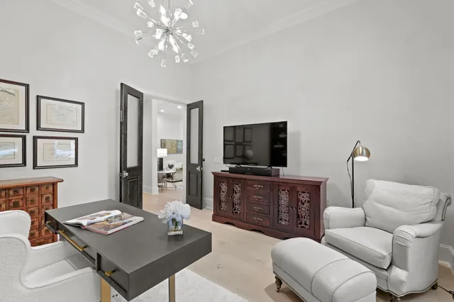 $3,400,000 | 711 Timber Hill Drive, Hedwig Village, TX 77024