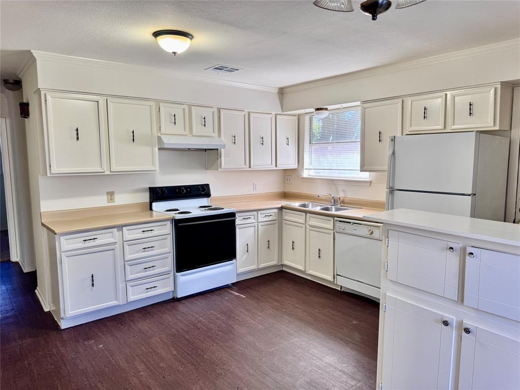 7308 Sanger Avenue, Unit A & B Waco, TX 76712 - Photo 5 of 11