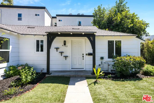 $3,800 | 4522 Laurel Canyon Boulevard, Valley Village, CA 91607