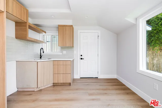 $3,800 | 4522 Laurel Canyon Boulevard, Valley Village, CA 91607