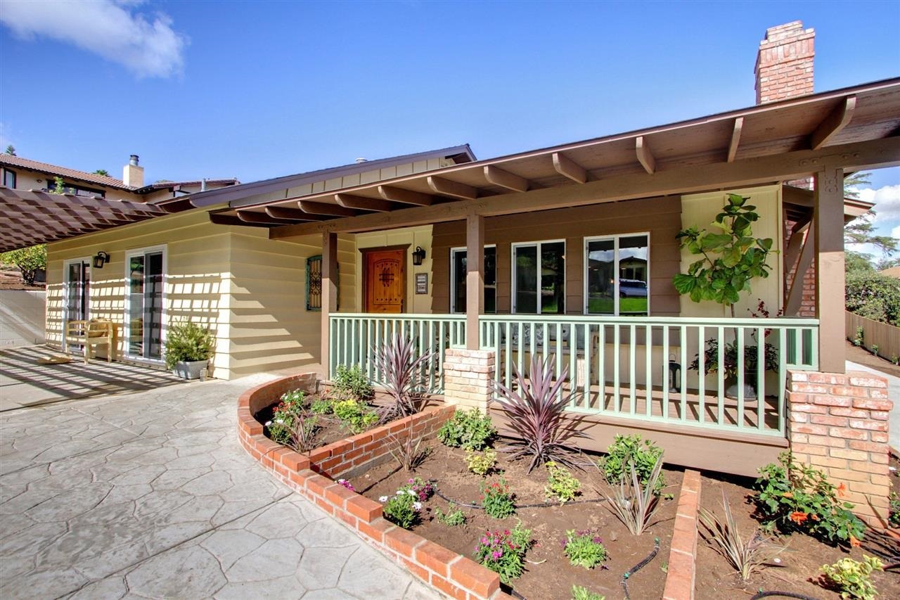763 Carnation Lane Fallbrook, CA 92028 - Photo 2 of 25