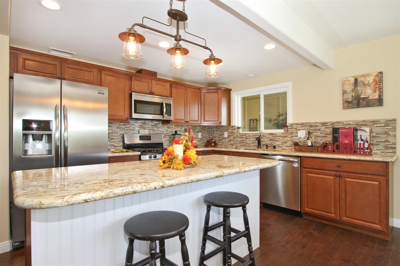 763 Carnation Lane Fallbrook, CA 92028 - Photo 8 of 25