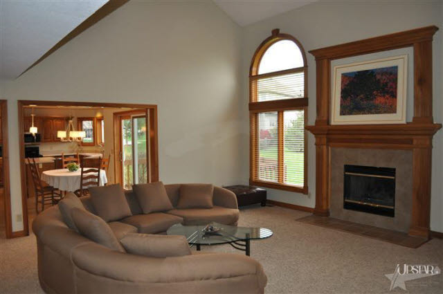 2429 Stonebriar Road Fort Wayne, IN 46814 - Photo 12 of 23 Gallery Image 12