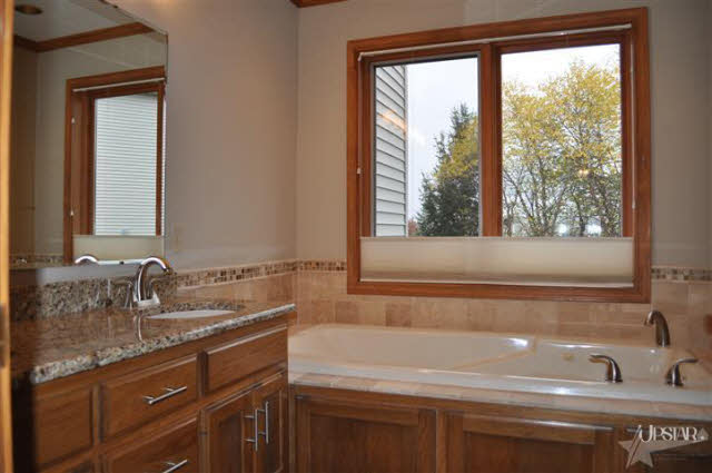 2429 Stonebriar Road Fort Wayne, IN 46814 - Photo 16 of 23 Gallery Image 16