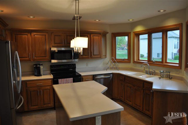 2429 Stonebriar Road Fort Wayne, IN 46814 - Photo 8 of 23 Gallery Image 8