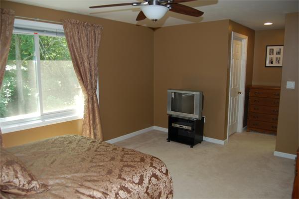 158 Stone Ridge Road, Unit 158 Franklin, MA 02038 - Photo 17 of 22 Gallery Image 17