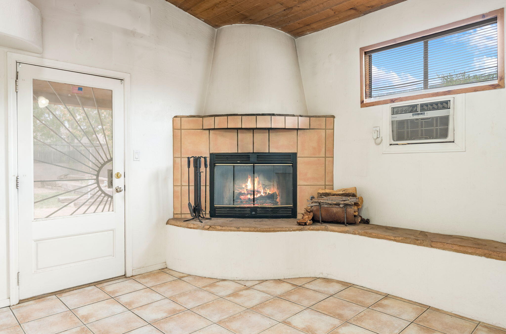 8909 Shoshone Road Northeast Albuquerque, NM 87111 - Photo 16 of 35 Gallery Image 16