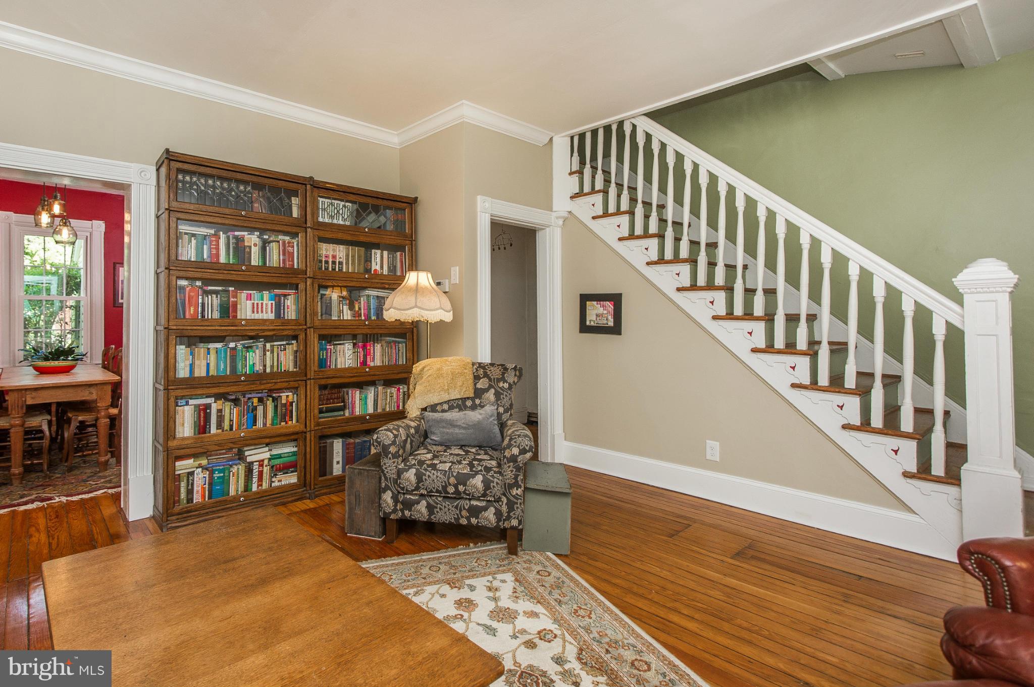 712 Deepdene Road Baltimore, MD 21210 - Photo 9 of 30 Living Room