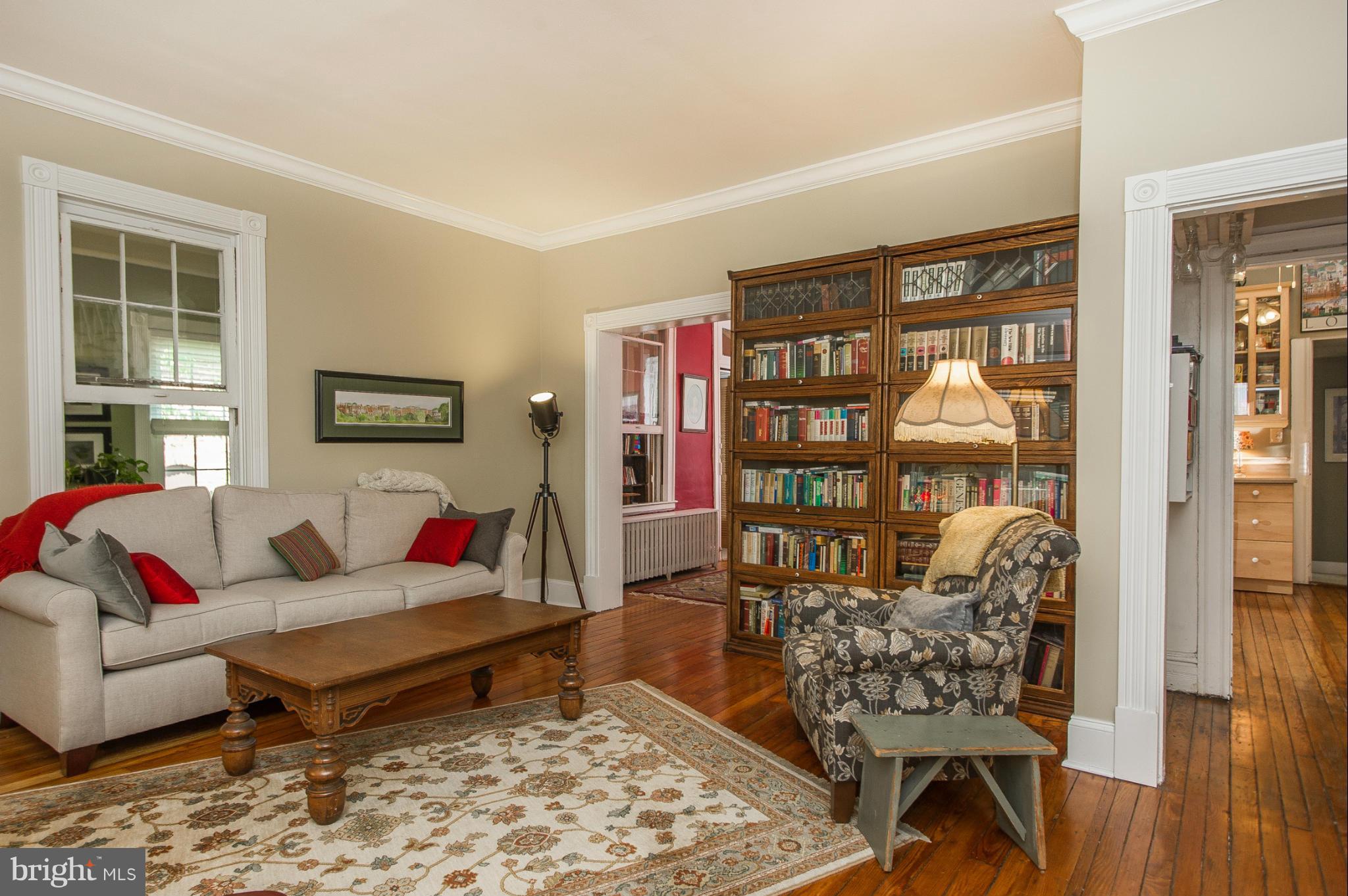 712 Deepdene Road Baltimore, MD 21210 - Photo 10 of 30 Living Room