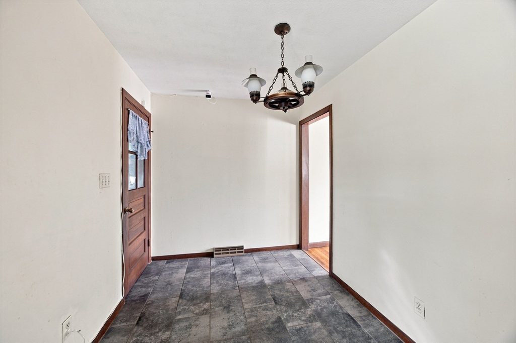 115 Bemis Road Holyoke, MA 01040 - Photo 9 of 29 Gallery Image 9
