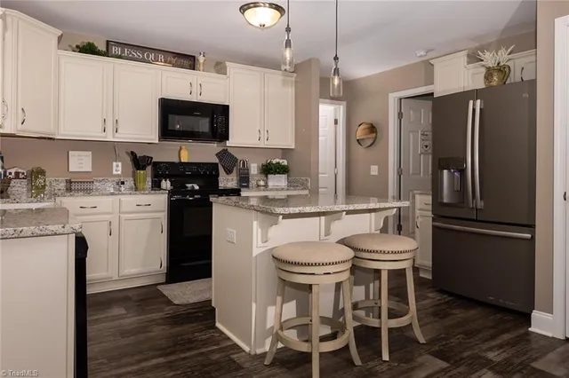 $595,000 | 351 Colony Lane, Purlear, NC 28665