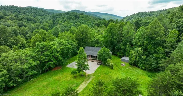 $595,000 | 351 Colony Lane, Purlear, NC 28665