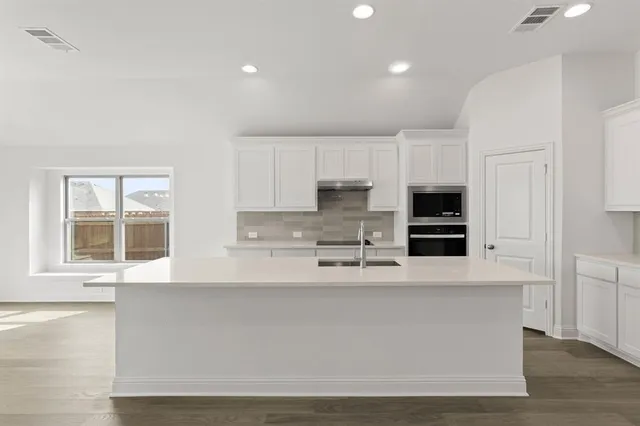 $324,900 | 148 Trinity Street, Grandview, TX 76050