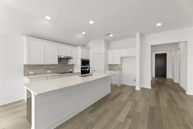 $324,900 | 148 Trinity Street, Grandview, TX 76050