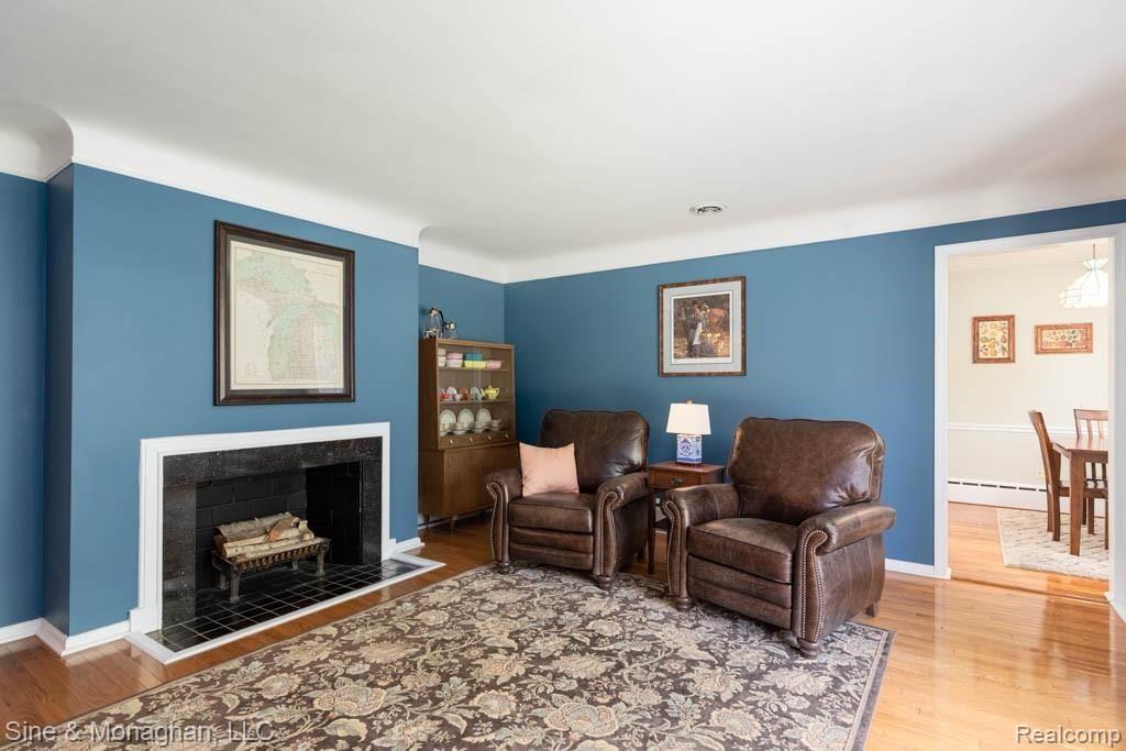 1154 Hampton Road Grosse Pointe Woods, MI 48236 - Photo 4 of 24