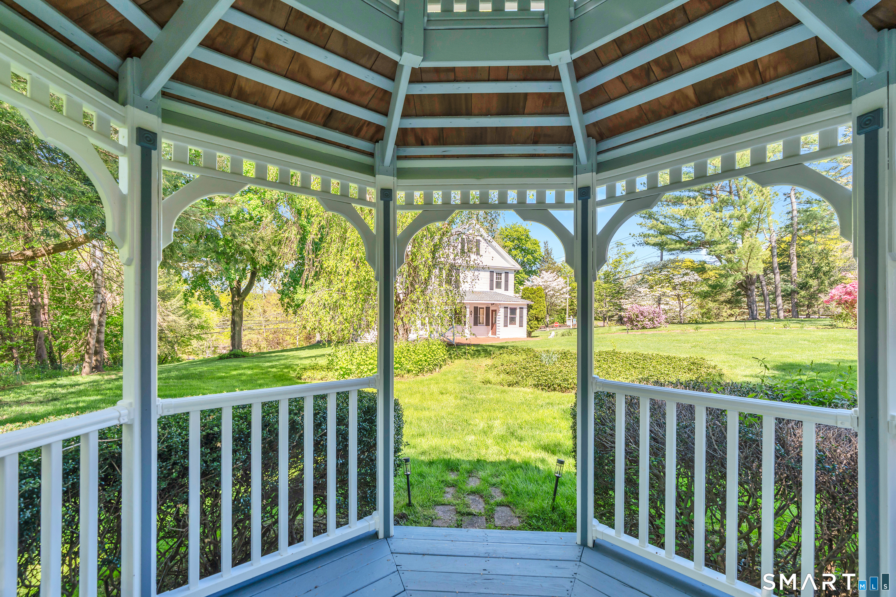286 Daniels Farm Road Trumbull, CT 06611 - Photo 26 of 35