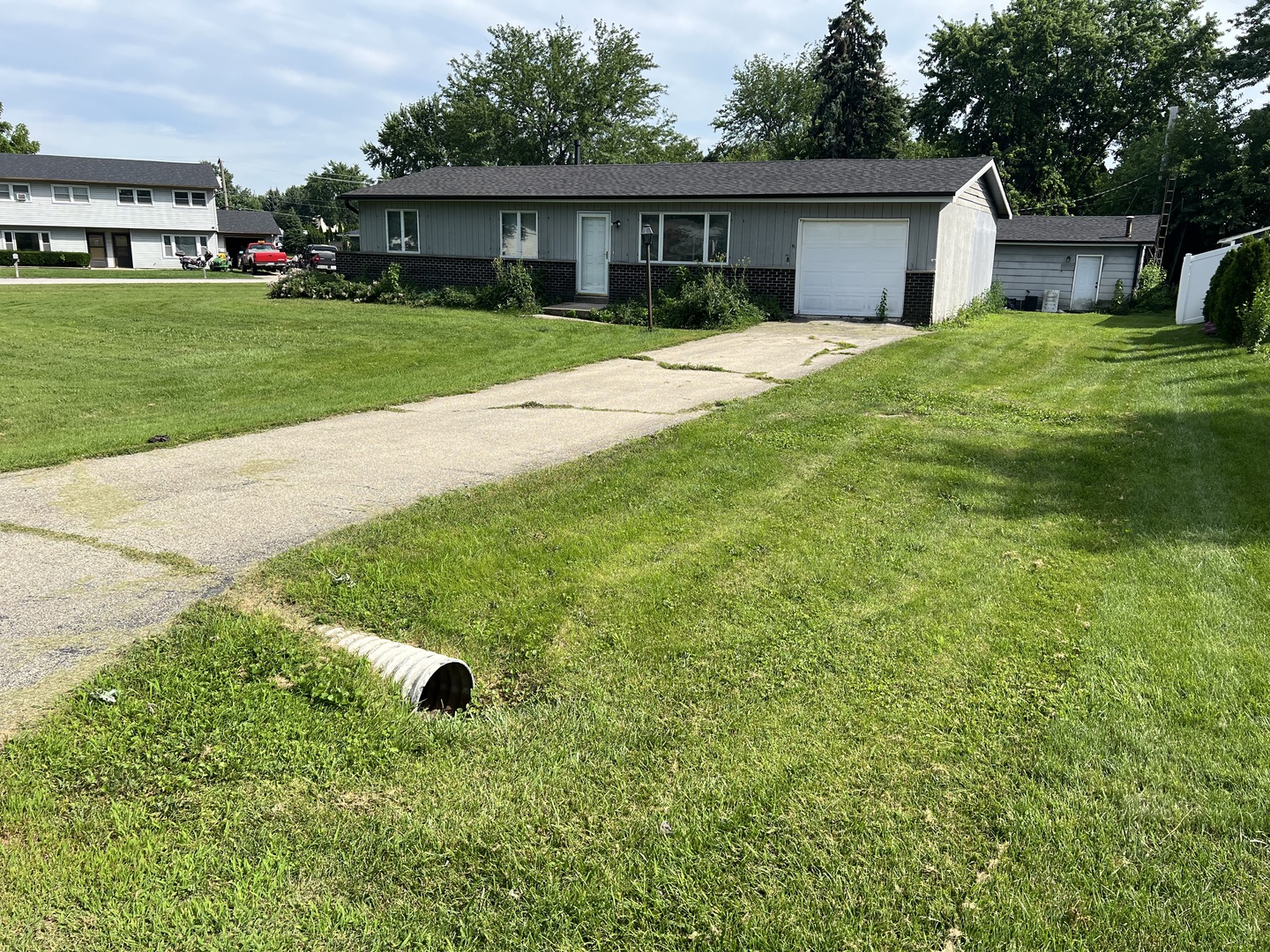 1 Shell Court Oswego, IL 60543 - Photo 1 of 22