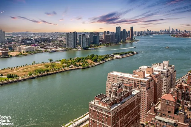 $1,950,000 | 425 East 58th Street, Unit 42G | Sutton Place